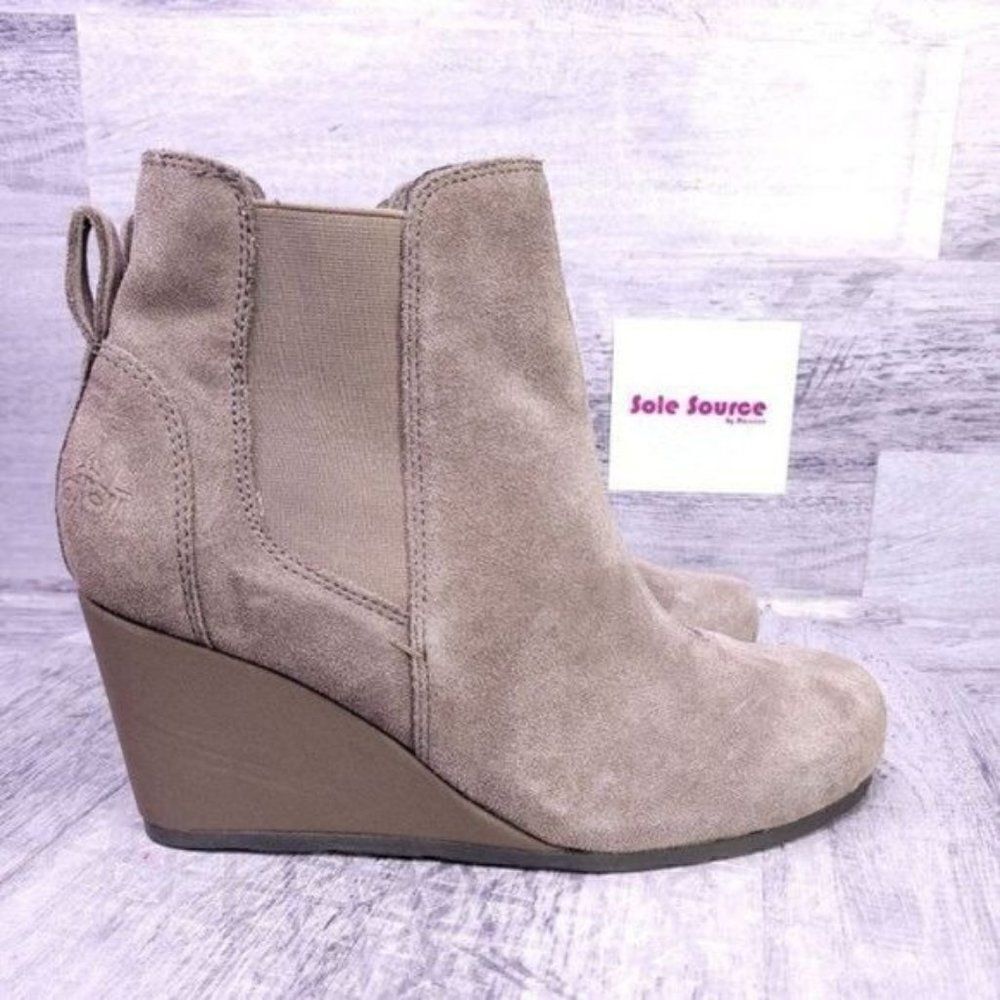 OTBT Dodge Pull on Suede Wedge Ankle Boot Taupe Brown Women's sz 9.5 NEW